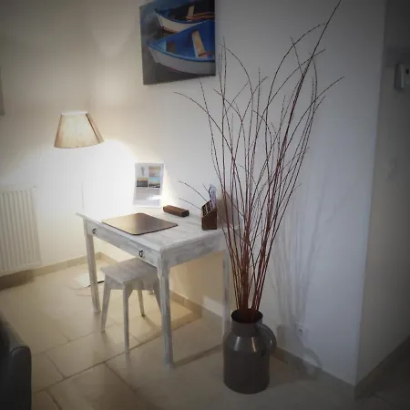 L'hippocampe 10 Rue Jacqueline Maillot - 17300 *