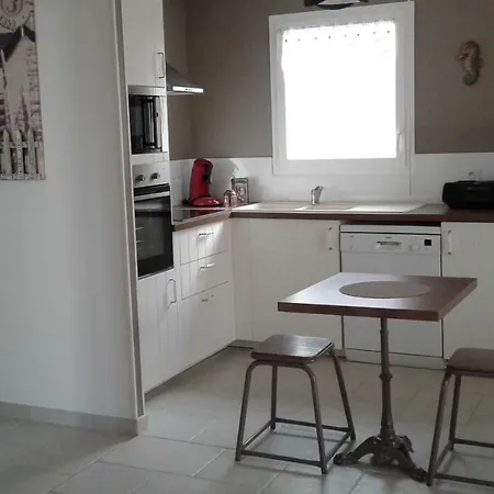 L'hippocampe 10 Rue Jacqueline Maillot - 17300 Hébergement de vacances